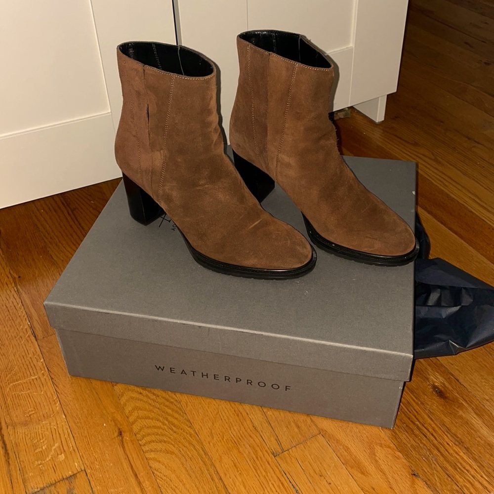 Aquatalia Betsy Suede boots